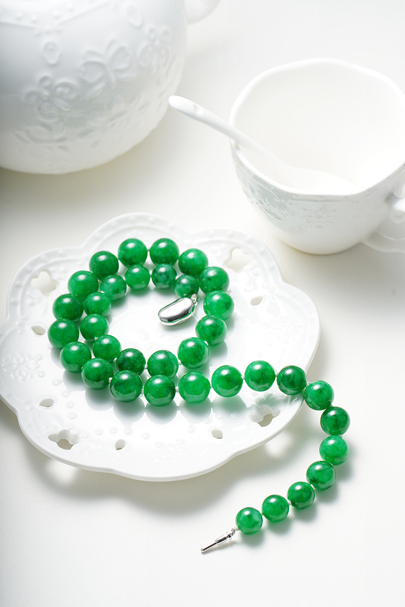 珍珠翡翠白玉汤~翡翠链珠拍摄