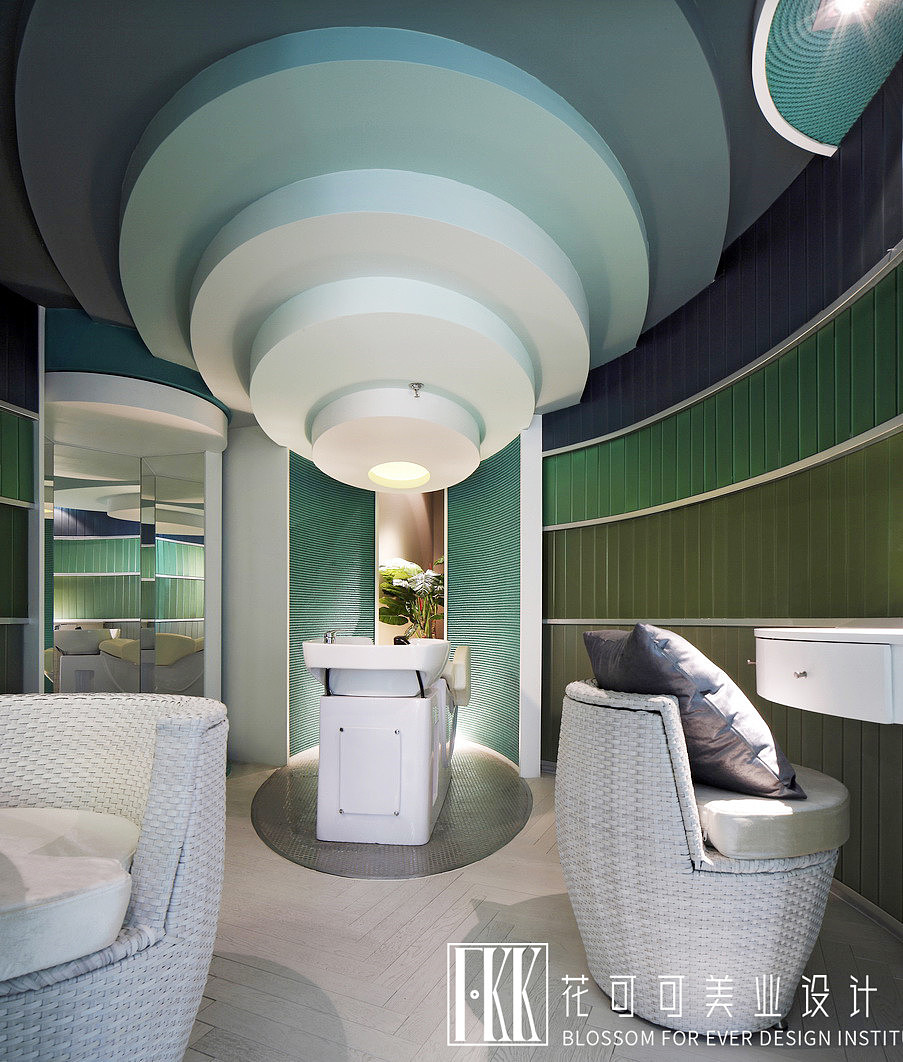 破茧重生美容美体会所-深圳花可可美业设计公司出品
