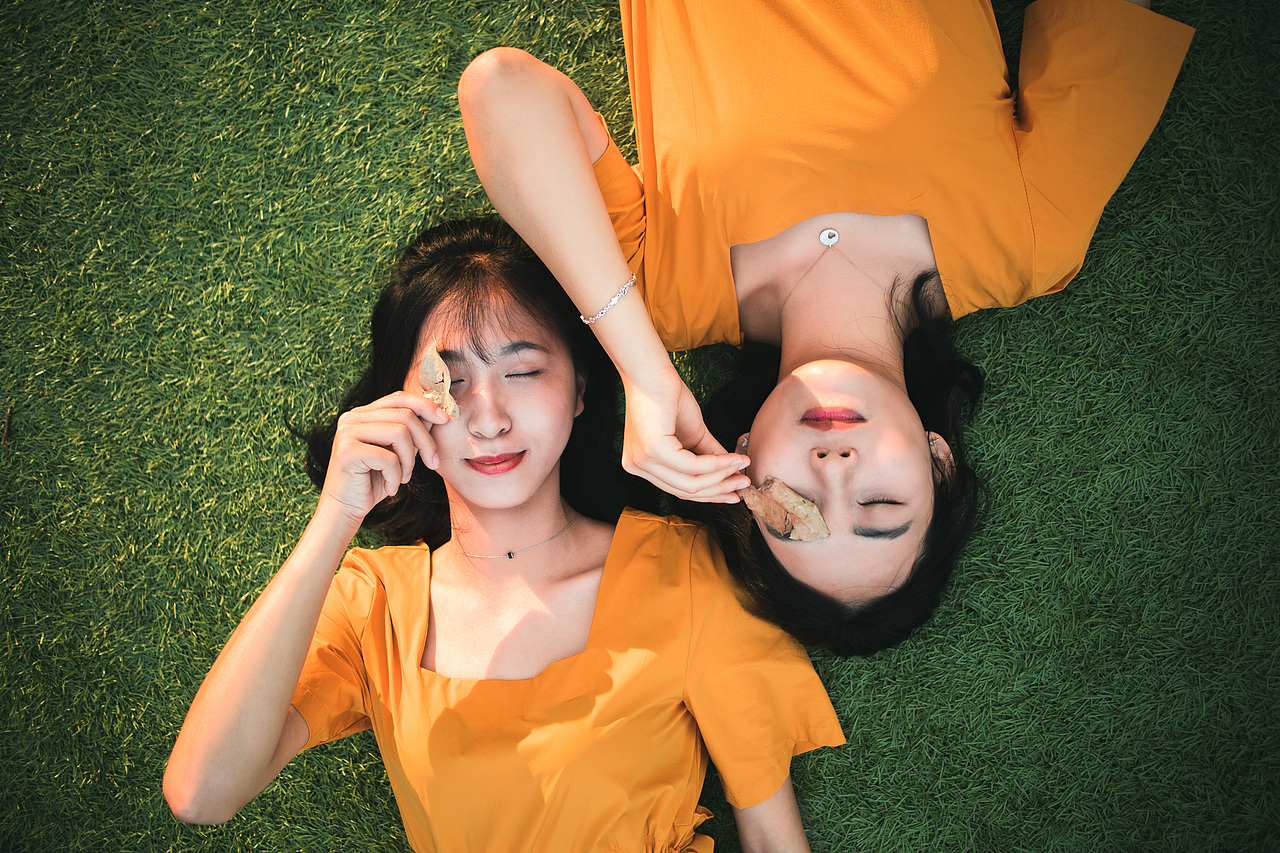 大学校园闺蜜照