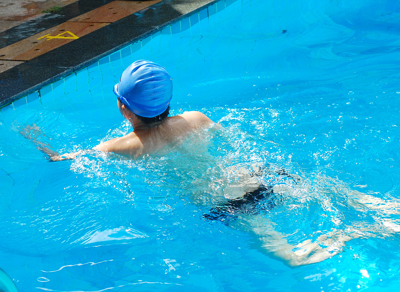 杭州婴儿游泳_B2【1-2岁】亲子游泳-蓝旗亲子游泳（量子方中心）
