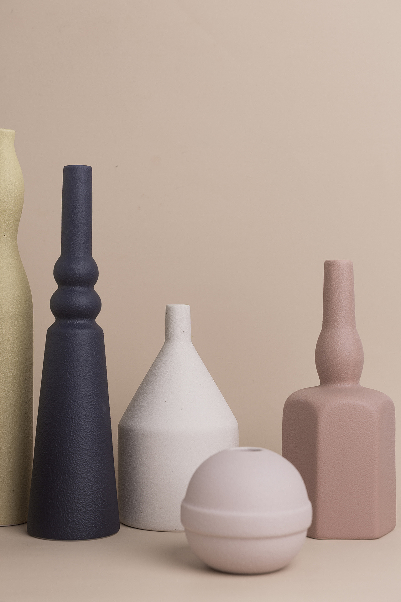 莫兰迪色花瓶|摄影|产品摄影|momoko2046_原创作品-站酷(zcool)