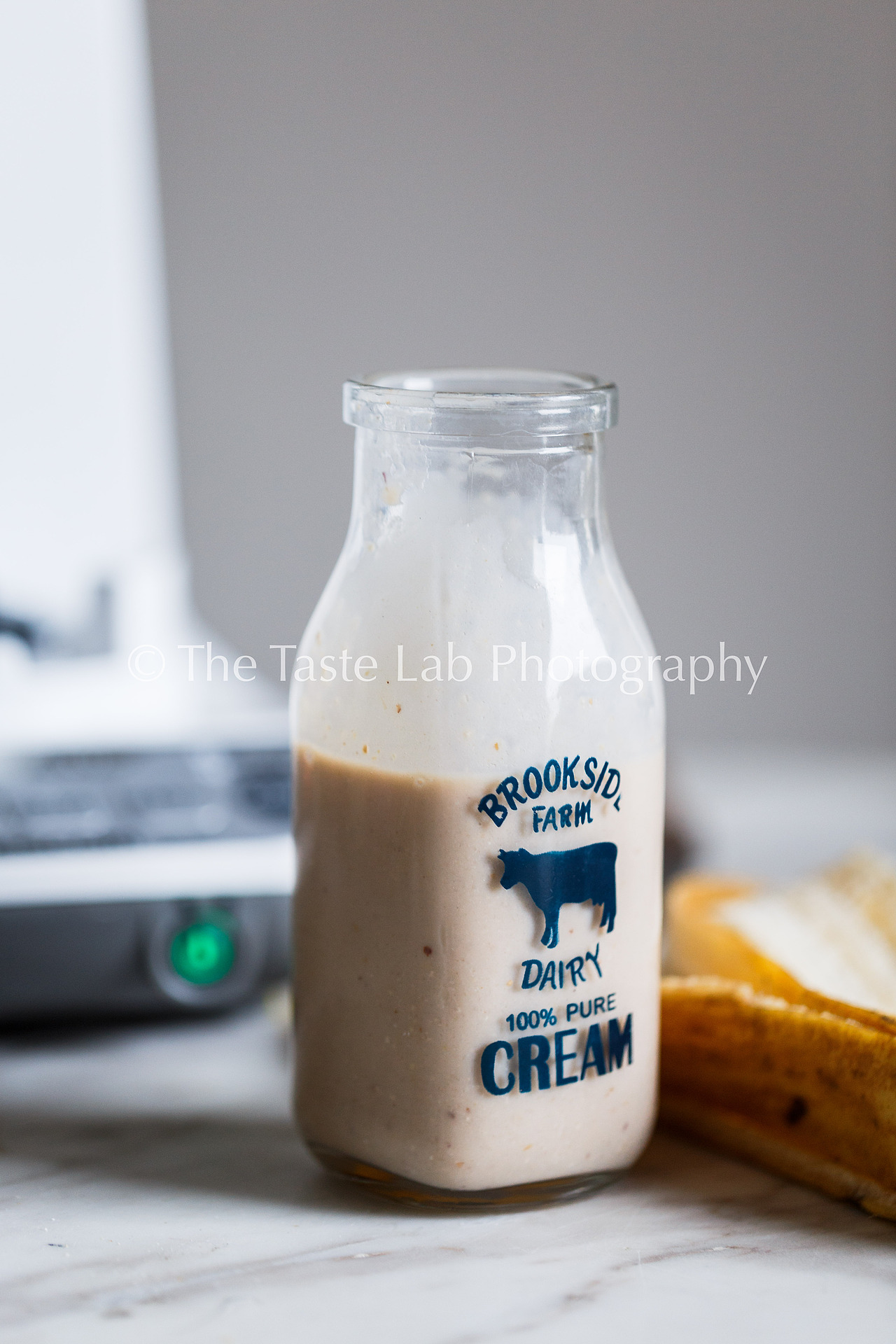 食摄——巧克力香蕉麦片早餐奶昔（图ZNzA1MDg0ODg=） - 产品摄影 - 站酷设计师TheTasteLab原创素材 - 站酷ZCOOL