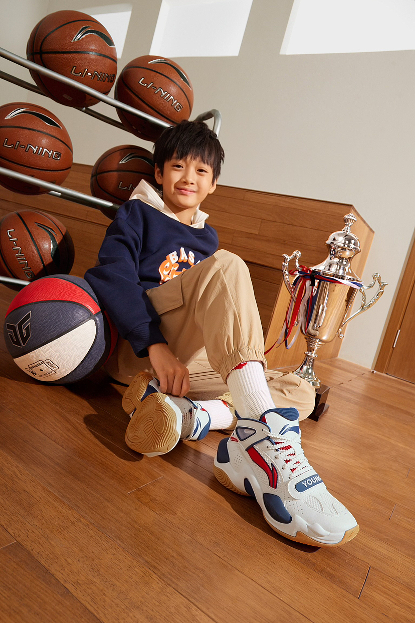 商业拍摄- LINING明日之星