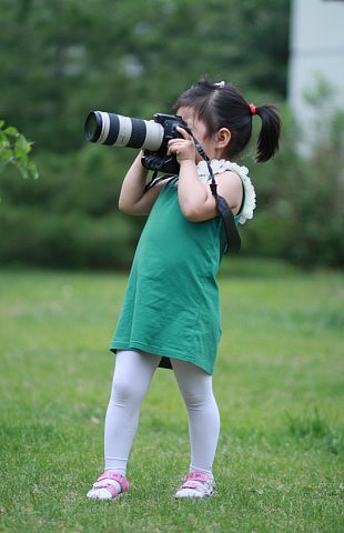 摄影:窦波
后期:窦波<br>模特:yiyi<br>化妆:无<br>约拍TEL:135 2121 7471 