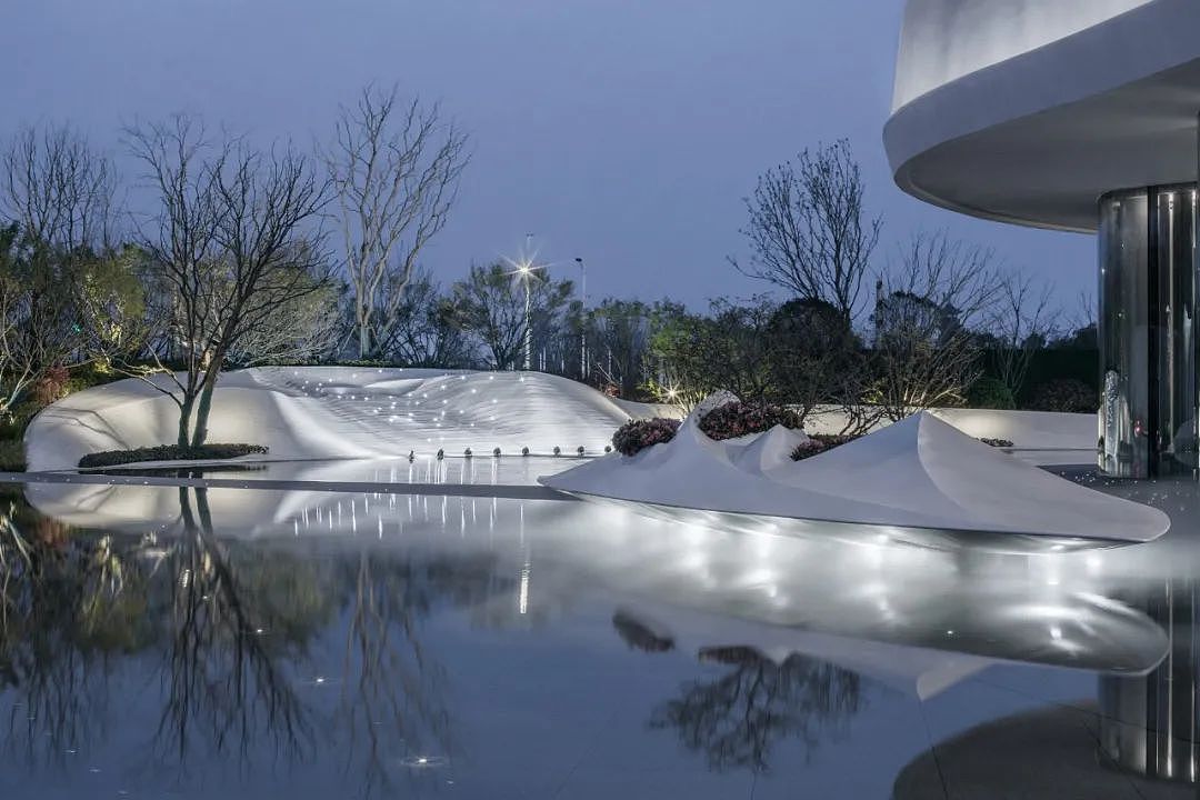 世纪水岸鸟屿浮云