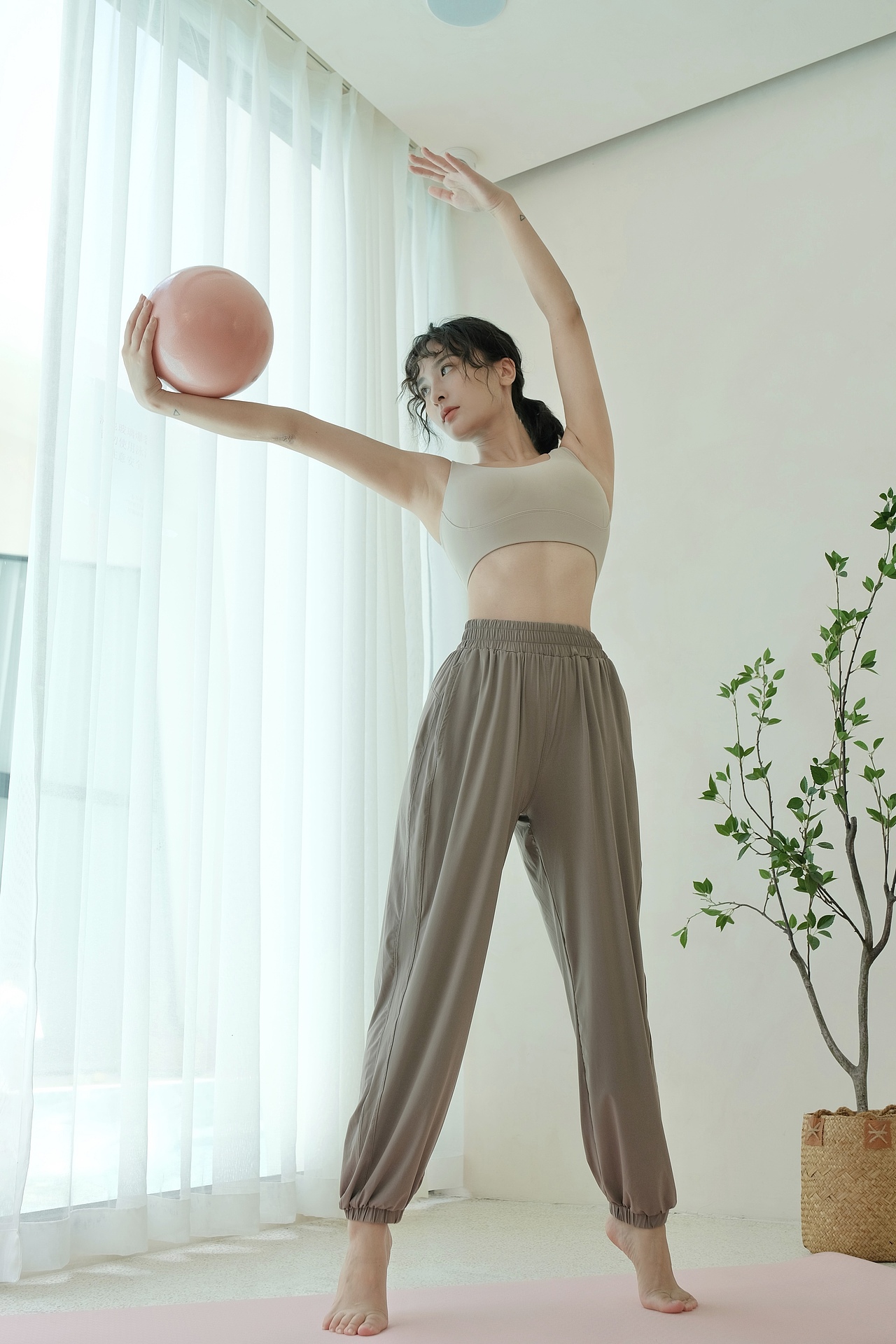 淘宝天猫瑜伽服拍摄（图ZMjYxMjg3NDA4） - 产品摄影 - 站酷设计师温柔花原创素材 - 站酷ZCOOL