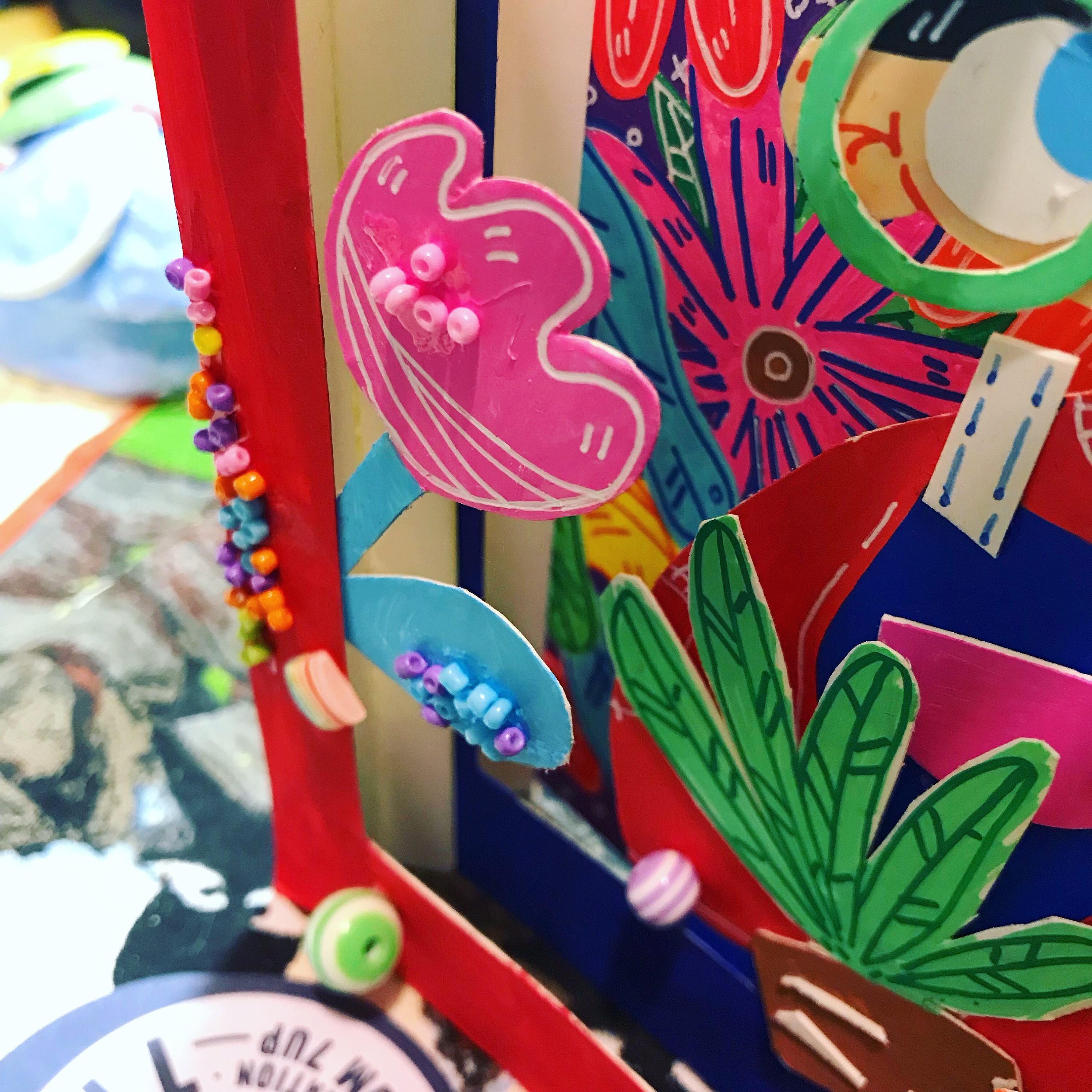 鸡翅的小房子——手工剪纸儿童立体书