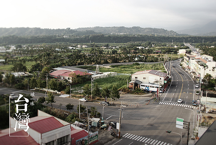 阿里山下。一个平静的小镇。