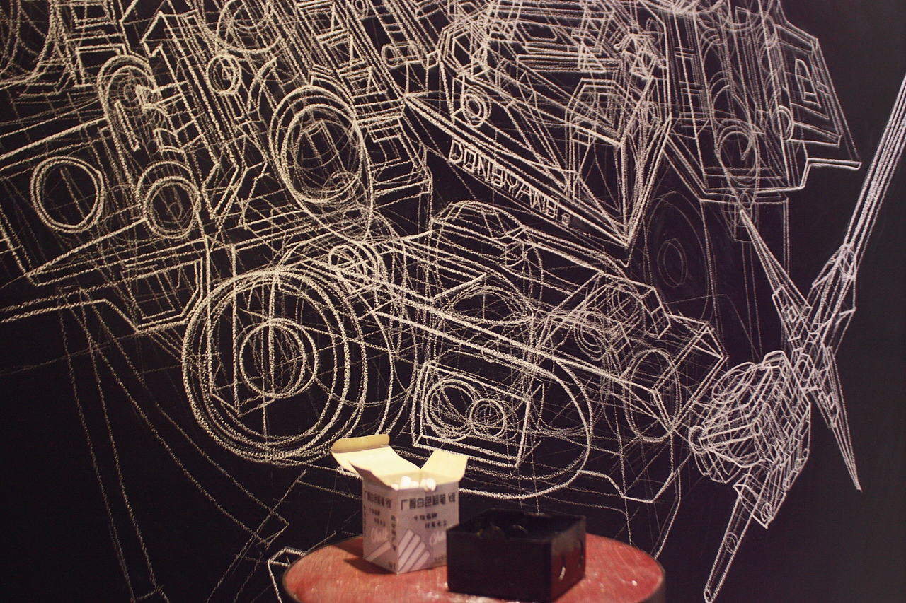 粉笔画《高达》