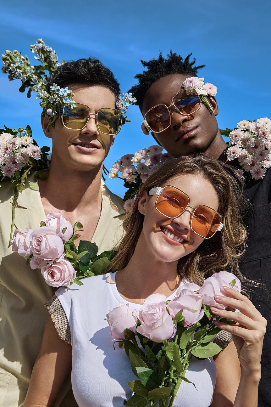 户外墨镜大片拍摄