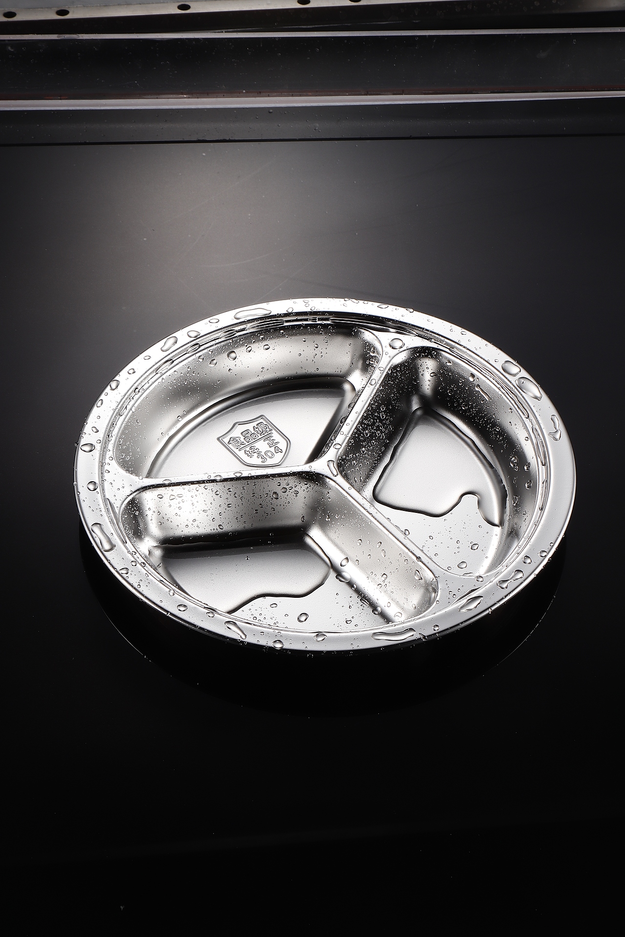 不锈钢餐盘拍摄（图ZMjgyNjQ5NzAw） - 产品摄影 - 站酷设计师平凡的视觉工作者原创素材 - 站酷ZCOOL