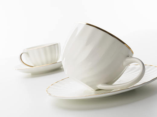 《生老病死》| 咖啡杯碟 | 餐具 | 金色