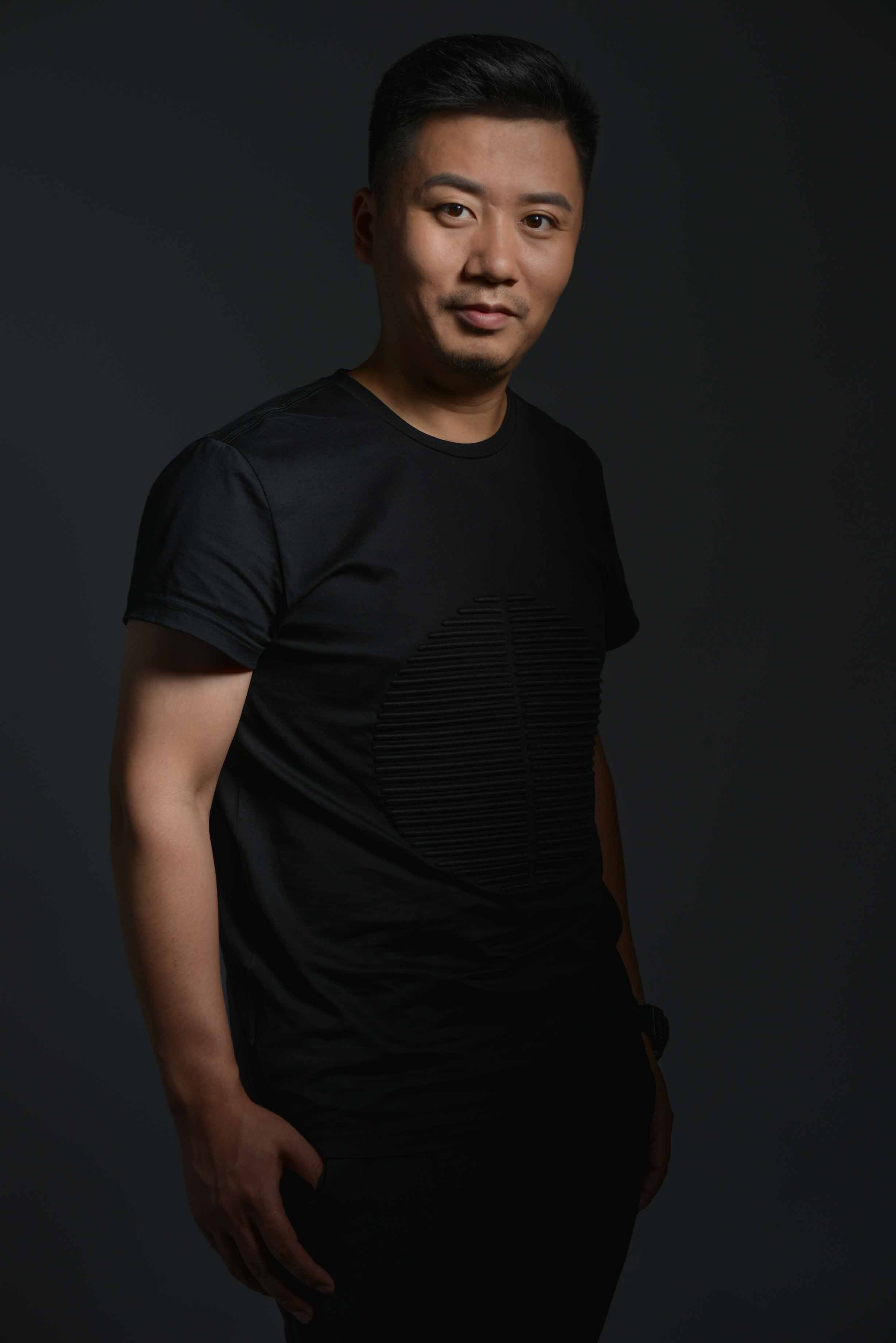 frankstudio—人像拍摄 设计师右尔