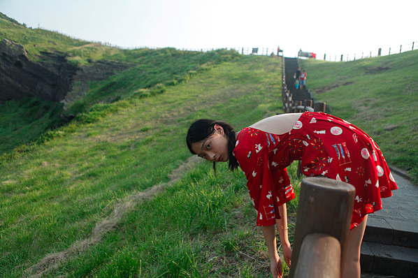 与独立服装品牌 Mintcheese 合作出的和风系 两周年纪念款