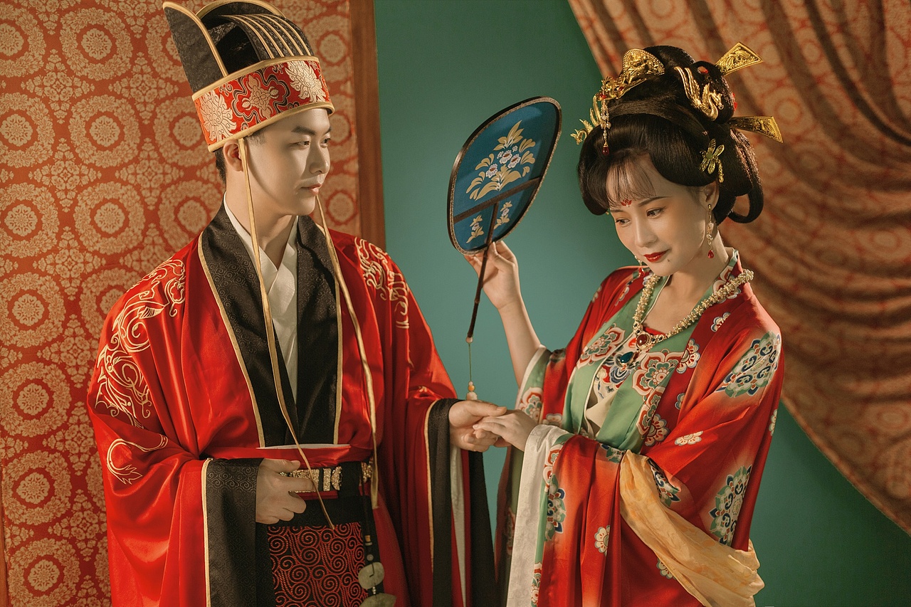 唐制婚服