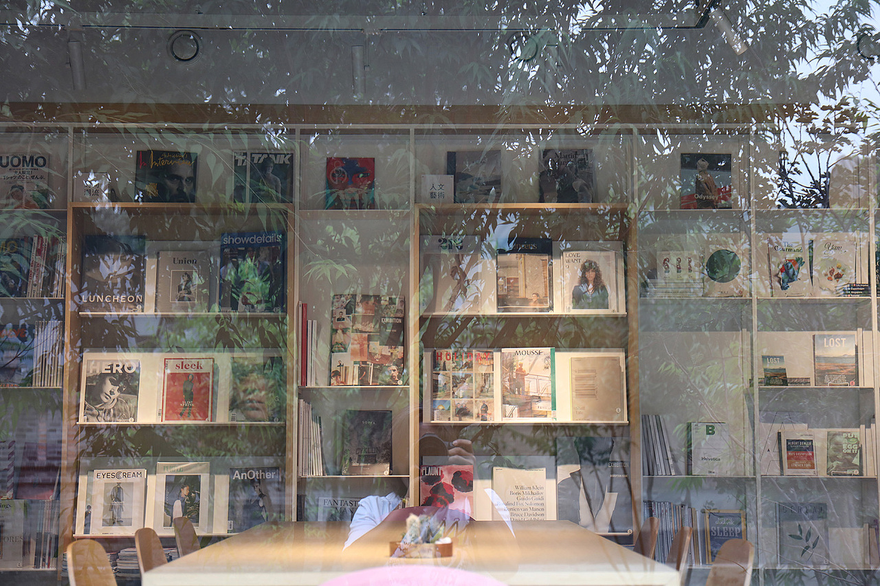 春风习习杂志图书馆|建筑空间室内设计图书馆书店摄影