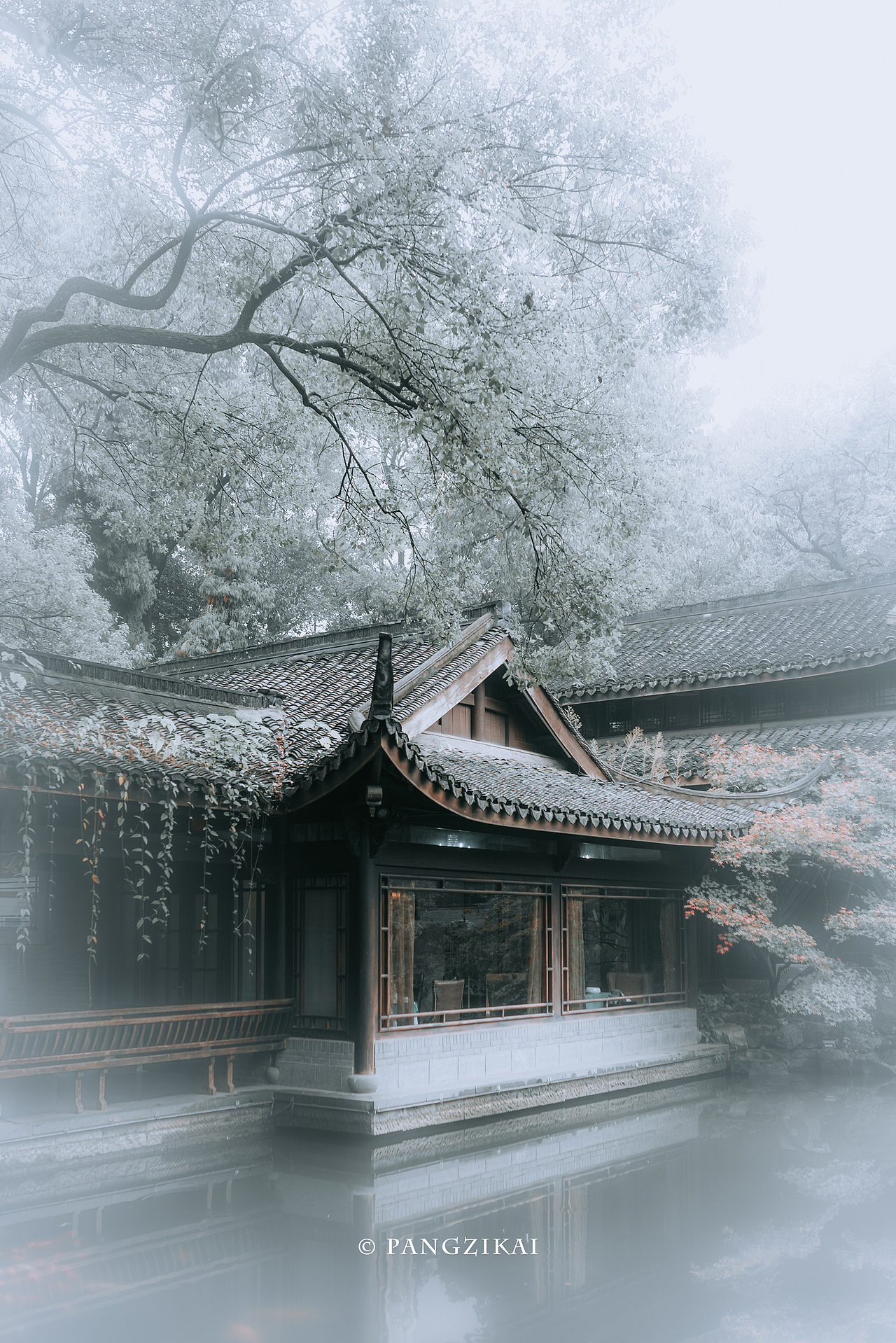 天青色烟雨西湖