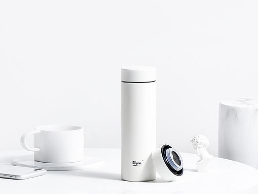 干净如纸 黑白保温杯拍摄 | 象线视觉