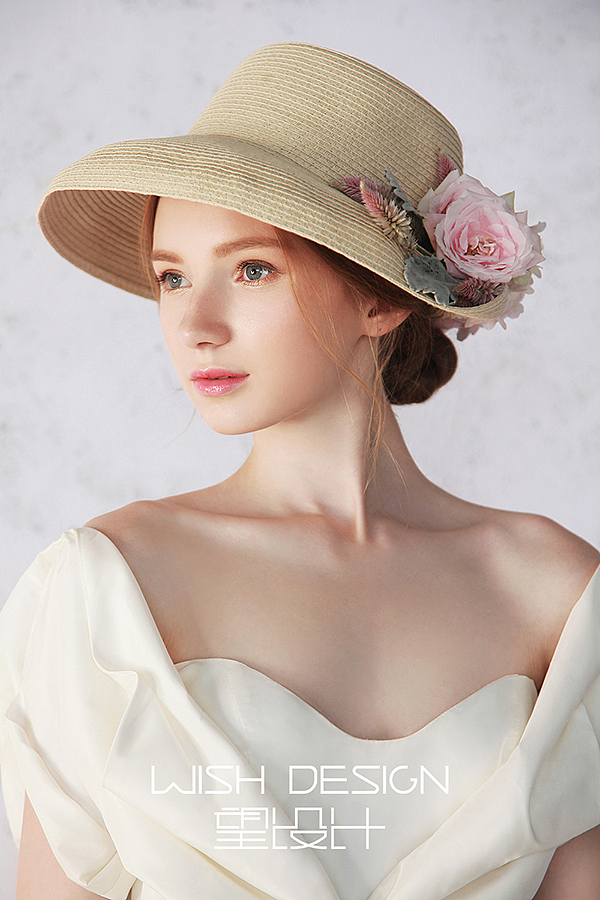 兰奕婚纱2015春夏新品:舍龙索城堡的少女