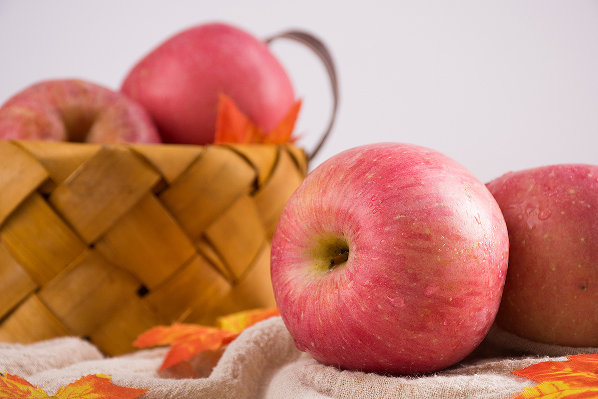 水果|诱人红苹果