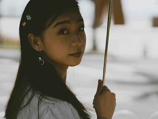 路边回眸