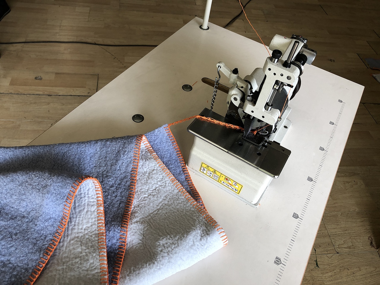 双面一字贝形拷边机,双面一样的仿钩针贝形机,18型