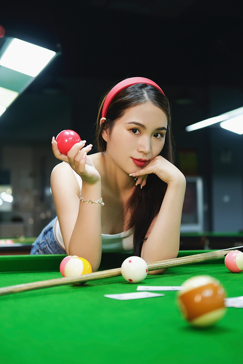 台球拍照（图ZMzE2NjYzOTc2） - 人像摄影 - 站酷设计师别人笑我太疯颠啊原创素材 - 站酷ZCOOL
