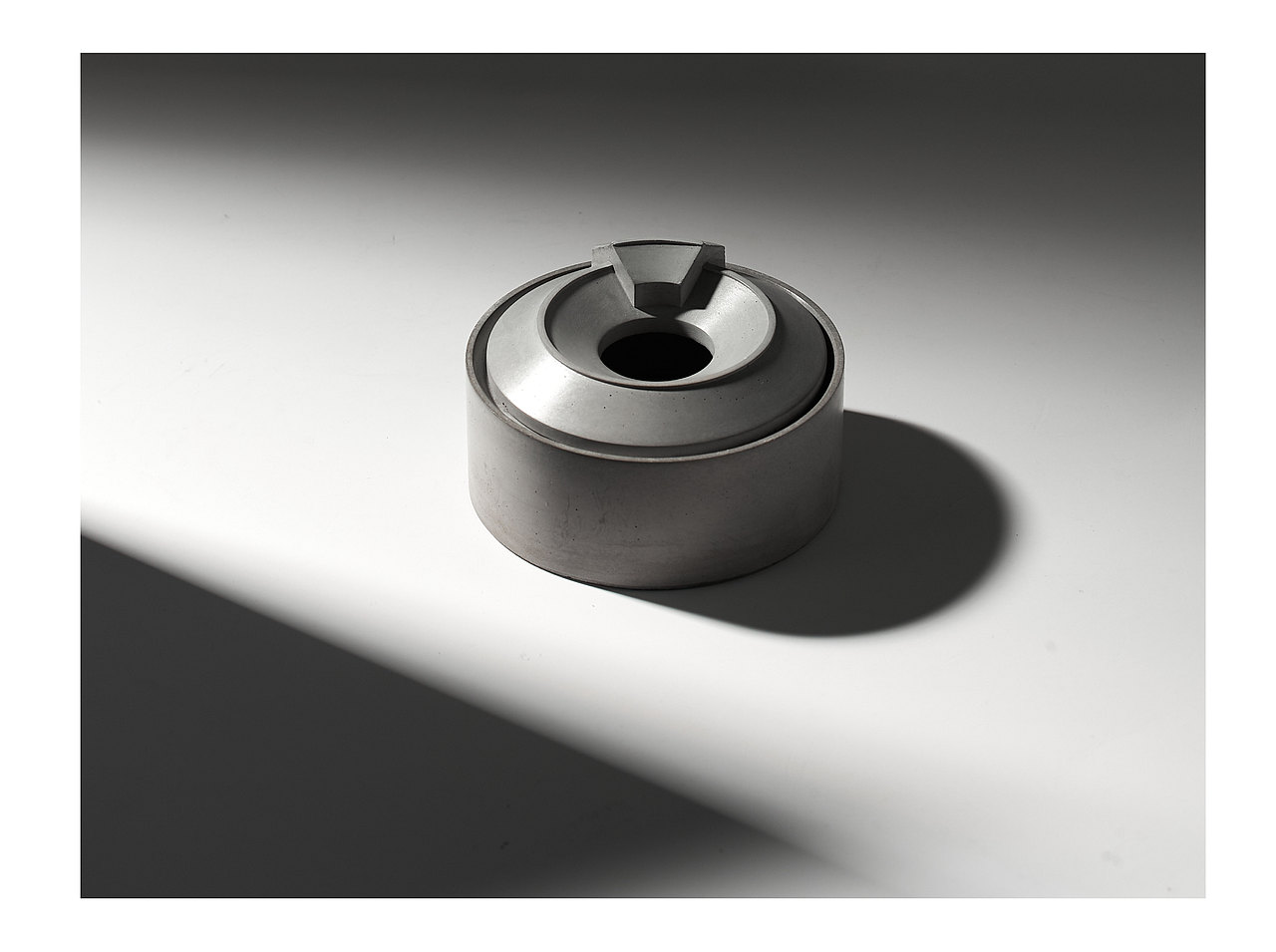 尘市集|水泥香器圆圆堡垒混凝土桌面收纳摆件原创设计（图ZMjA4NzcyNDA4） - 生活用品 - 站酷设计师尘市集原创素材 - 站酷ZCOOL