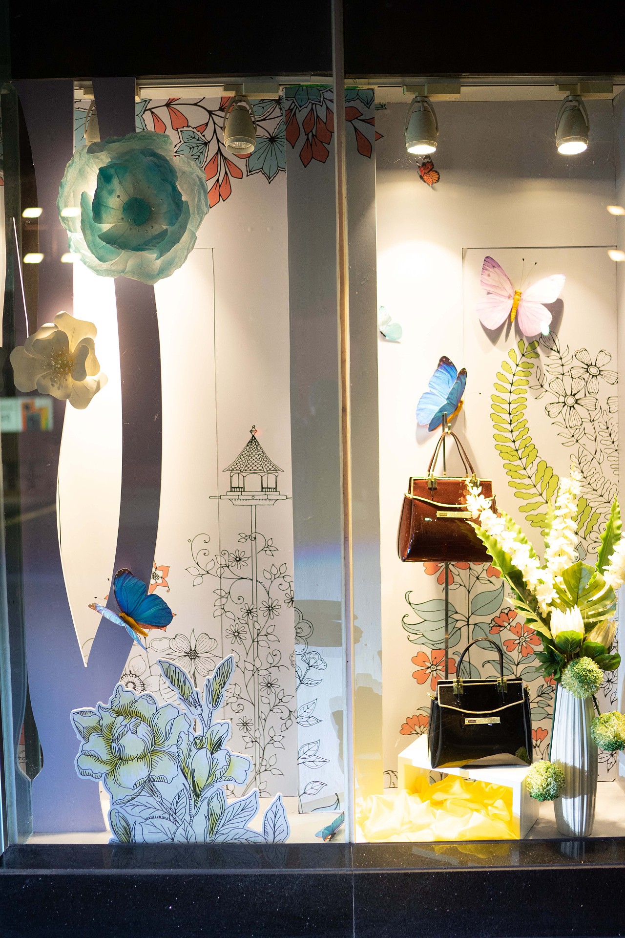 橱窗设计|平面|其他平面|静听一季花开 - 原创作品 - 站酷 (zcool)