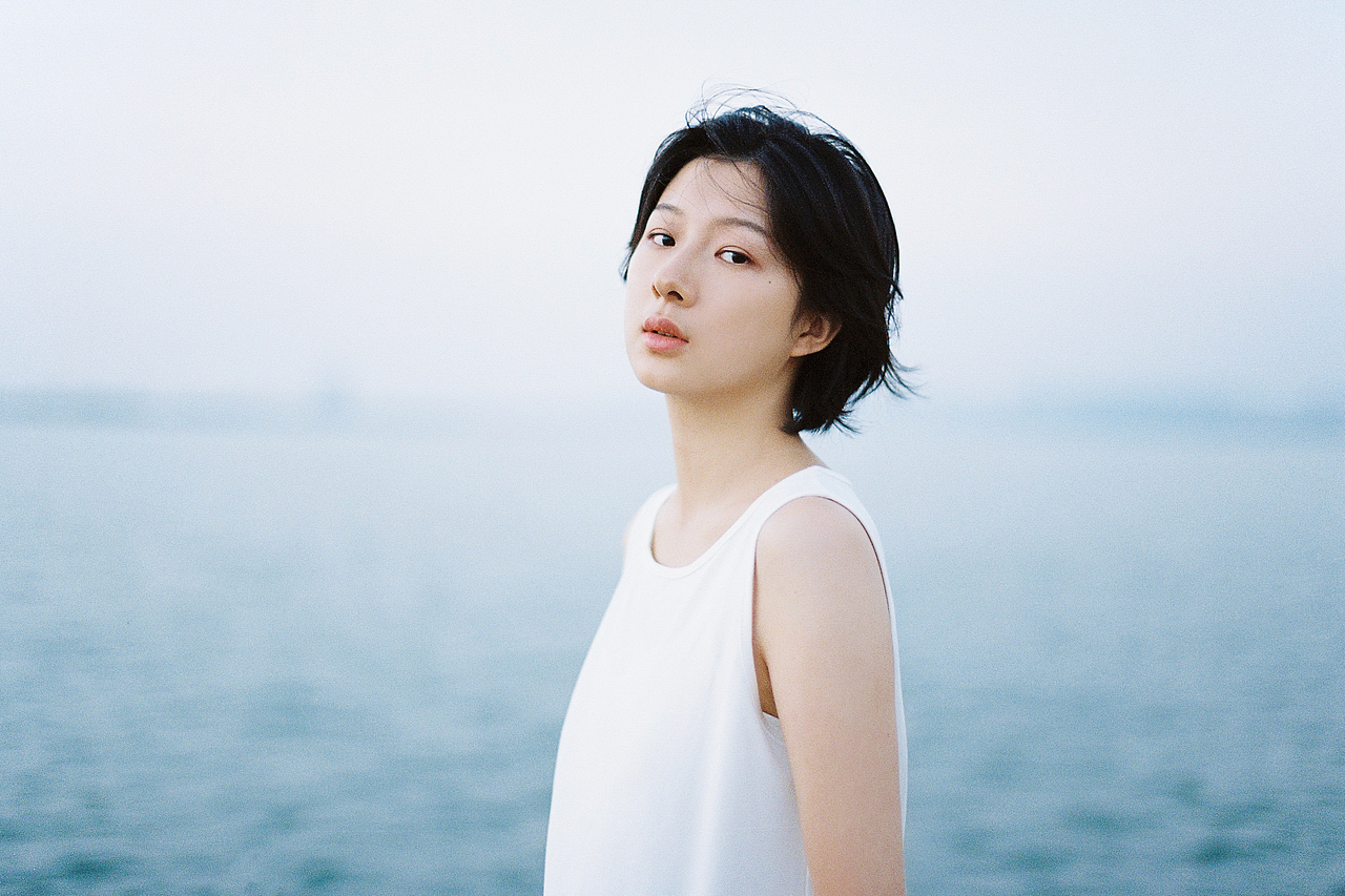 海边,微微生风的光芒「深圳写真约拍」