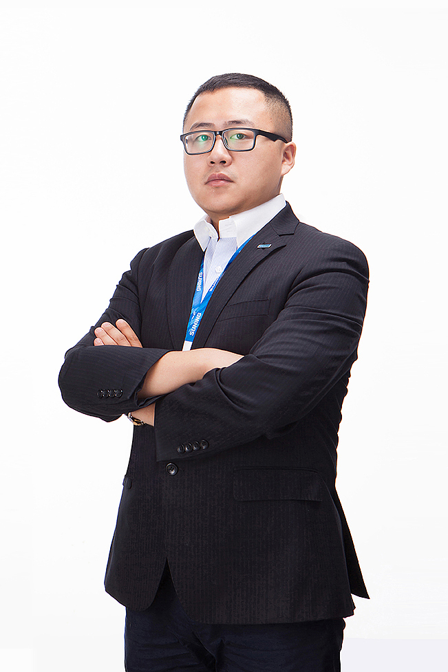 苏宁818领导个人形象照