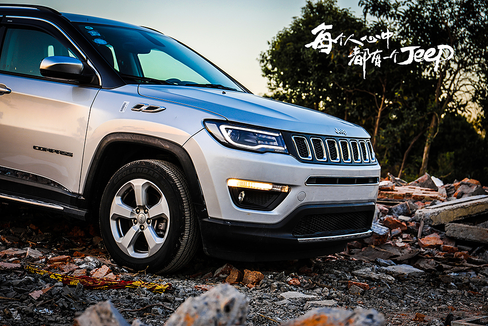 Jeep 城市轻越野情怀（图ZOTY3NTgzOTI=） - 产品摄影 - 站酷设计师引领Hi生活原创素材 - 站酷ZCOOL