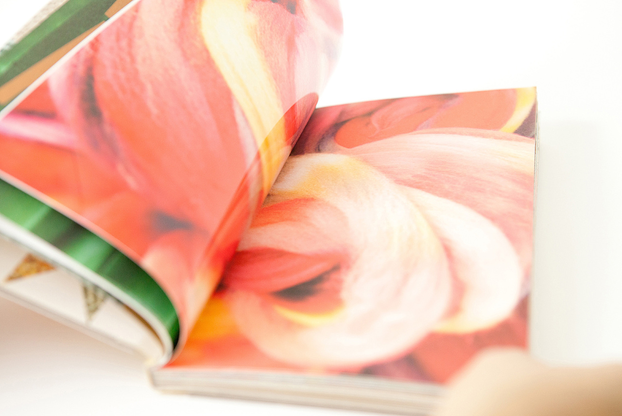 Urban Outfitters Catalog（图ZMTU4ODQ2ODQ=） - 书籍/画册 - 站酷设计师西西李原创素材 - 站酷ZCOOL