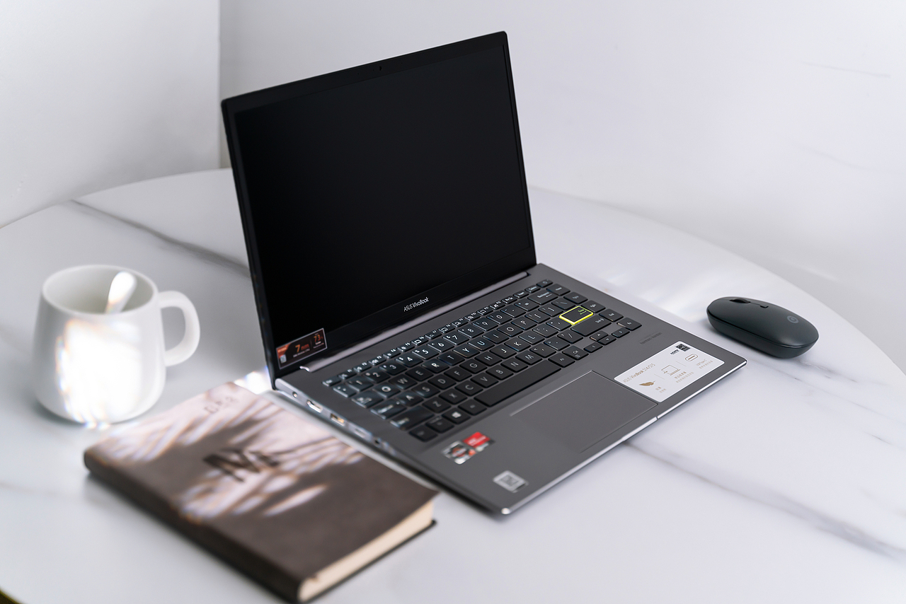 华硕 & 笔记本电脑 | 电商摄影（图ZMjcwODc1NDA4） - 产品摄影 - 站酷设计师摄影师米玄原创素材 - 站酷ZCOOL