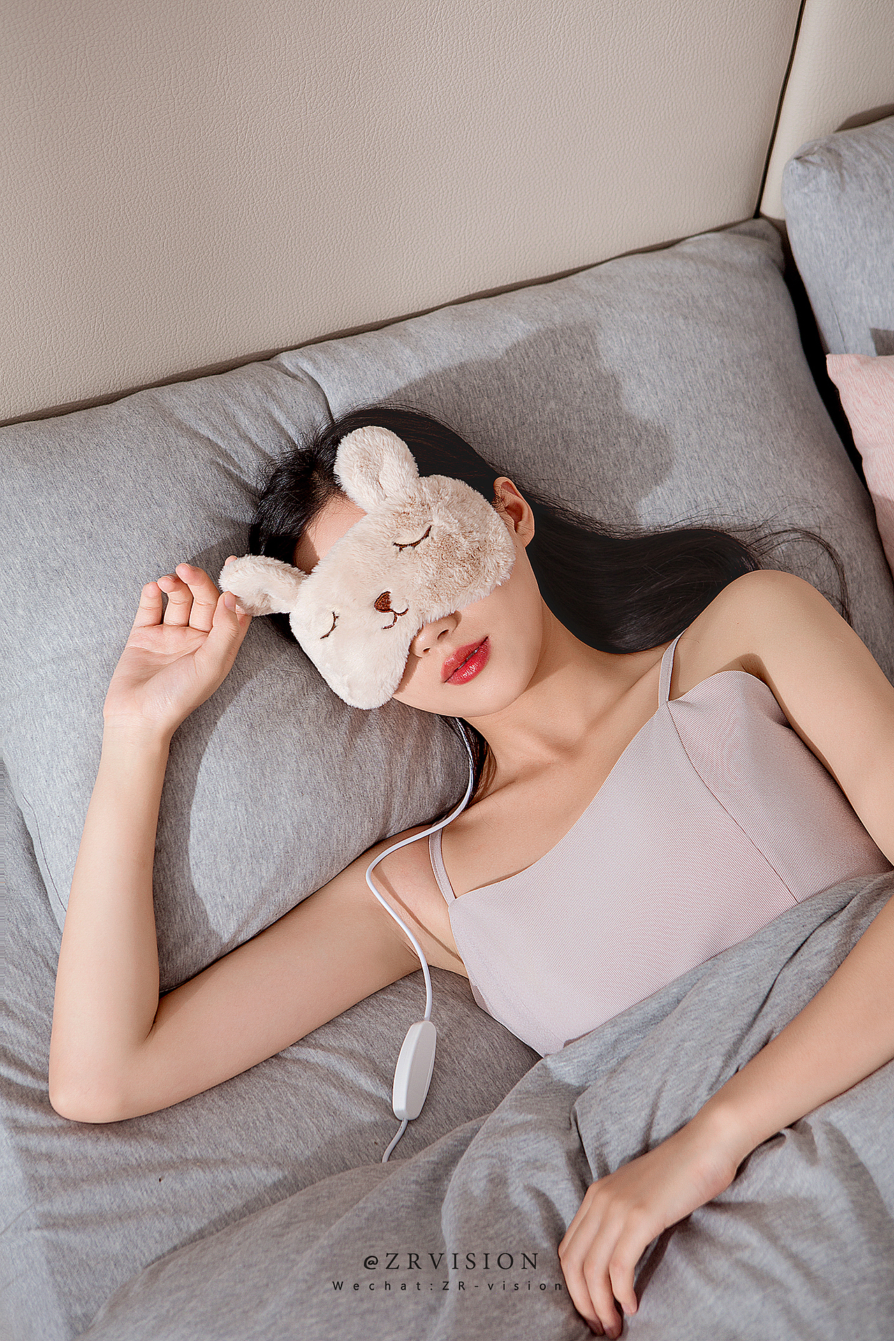 眼罩睡眠遮光充电蒸汽热敷眼罩创意家居场景模特拍摄