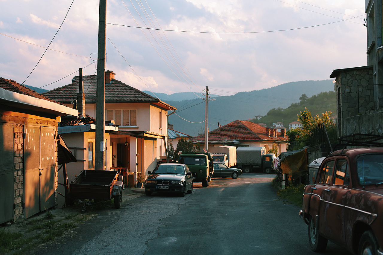 莫斯利安别处即此处