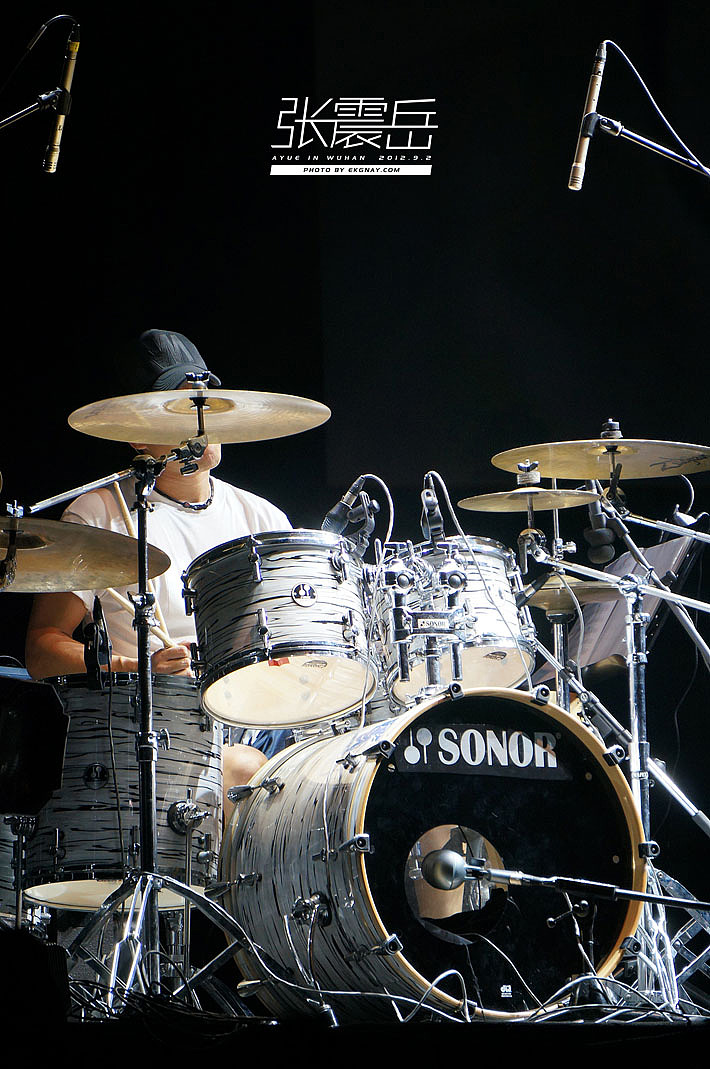 张震岳武汉演唱会 AYUE IN WUHAN（图ZNjgxOTc1Ng==） - 人像摄影 - 站酷设计师树多村光原创素材 - 站酷ZCOOL