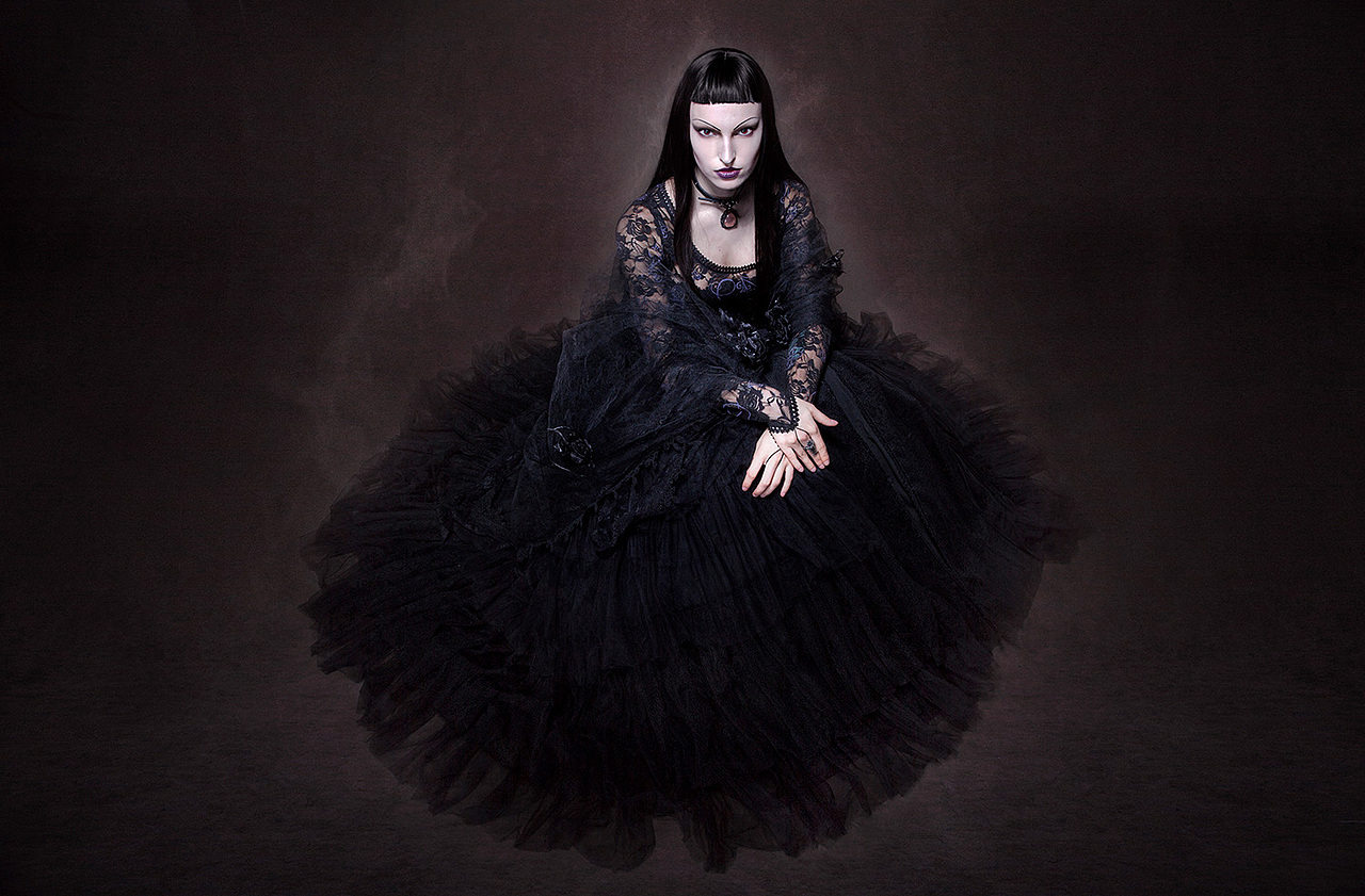 暗黑系朋克哥特人像风格服装拍摄