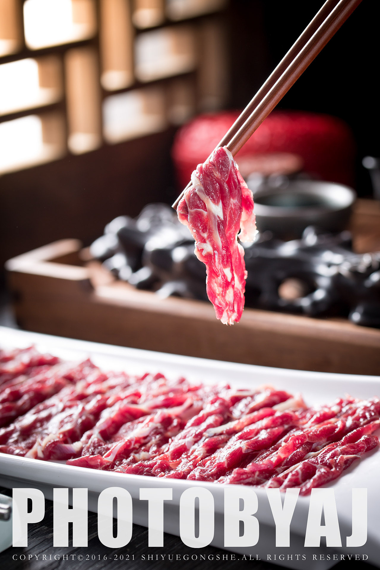 美食摄影｜牛肉火锅（图ZMjQ0ODkxMjE2） - 产品摄影 - 站酷设计师拾月公社美食摄影原创素材 - 站酷ZCOOL