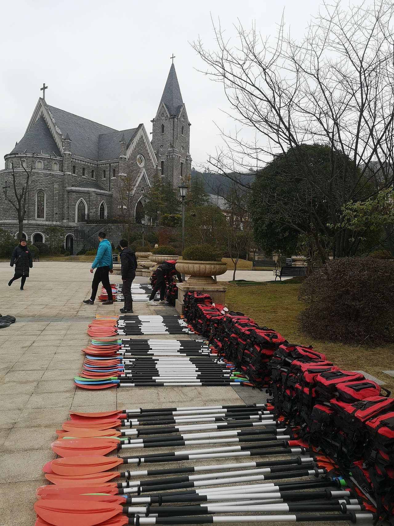 红帽子南川黎香湖皮划艇基地元旦首划（图ZMTQyODYyMjg0） - 风光摄影 - 站酷设计师左I可原创素材 - 站酷ZCOOL