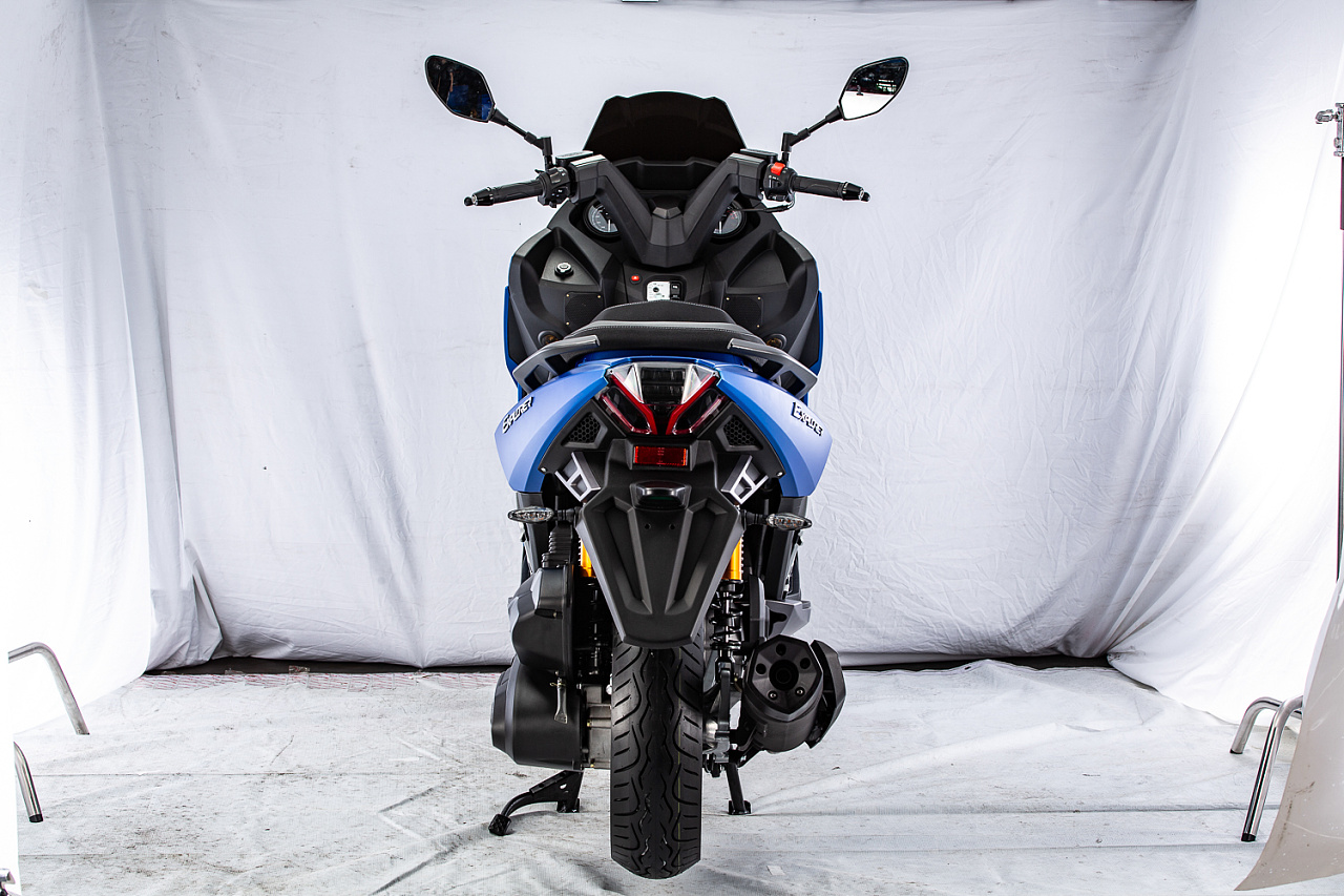 台荣tr300t 国产300大踏板摩托拍摄