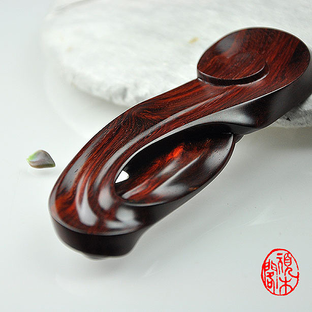 顽木作品《听·禅》