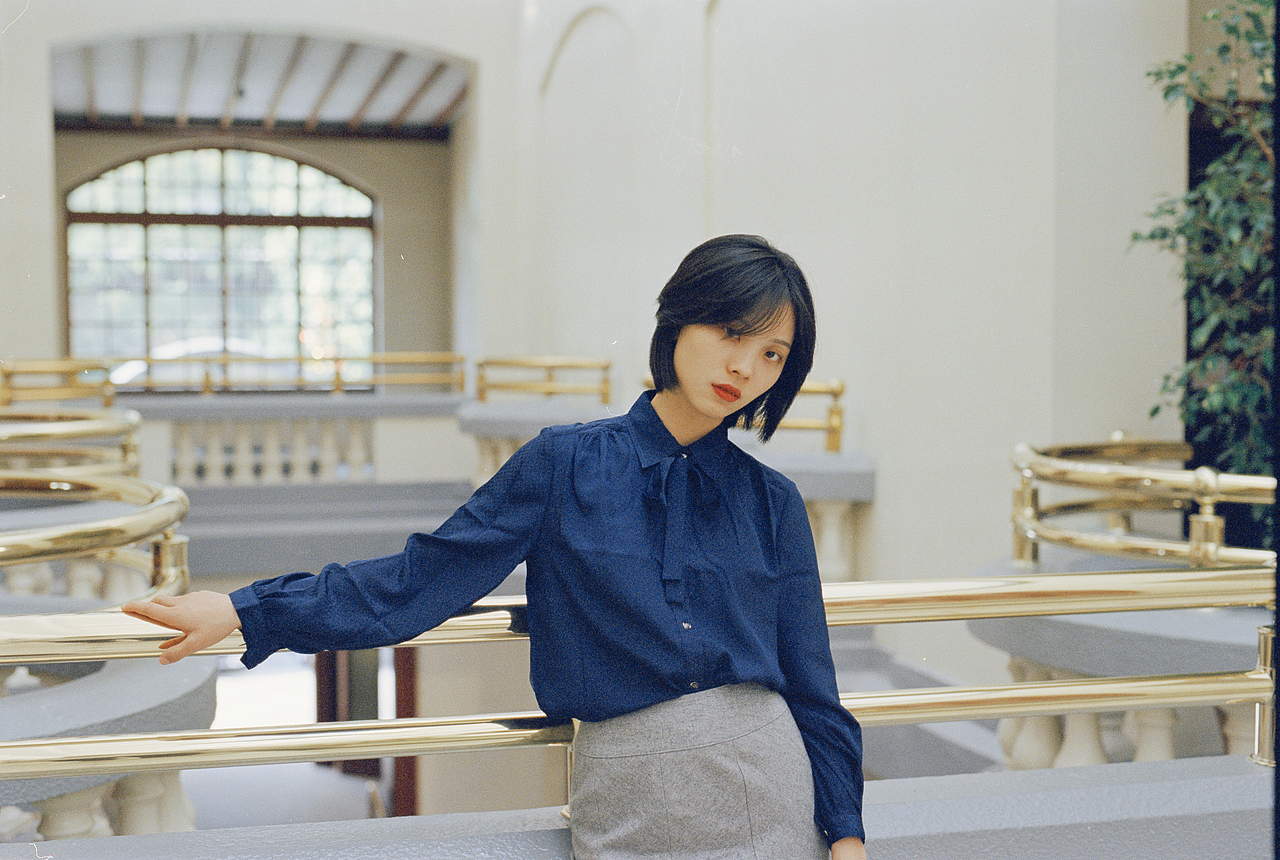 露台海风（图ZMTk5MzUxMzA4） - 人像摄影 - 站酷设计师juncofoto原创素材 - 站酷ZCOOL