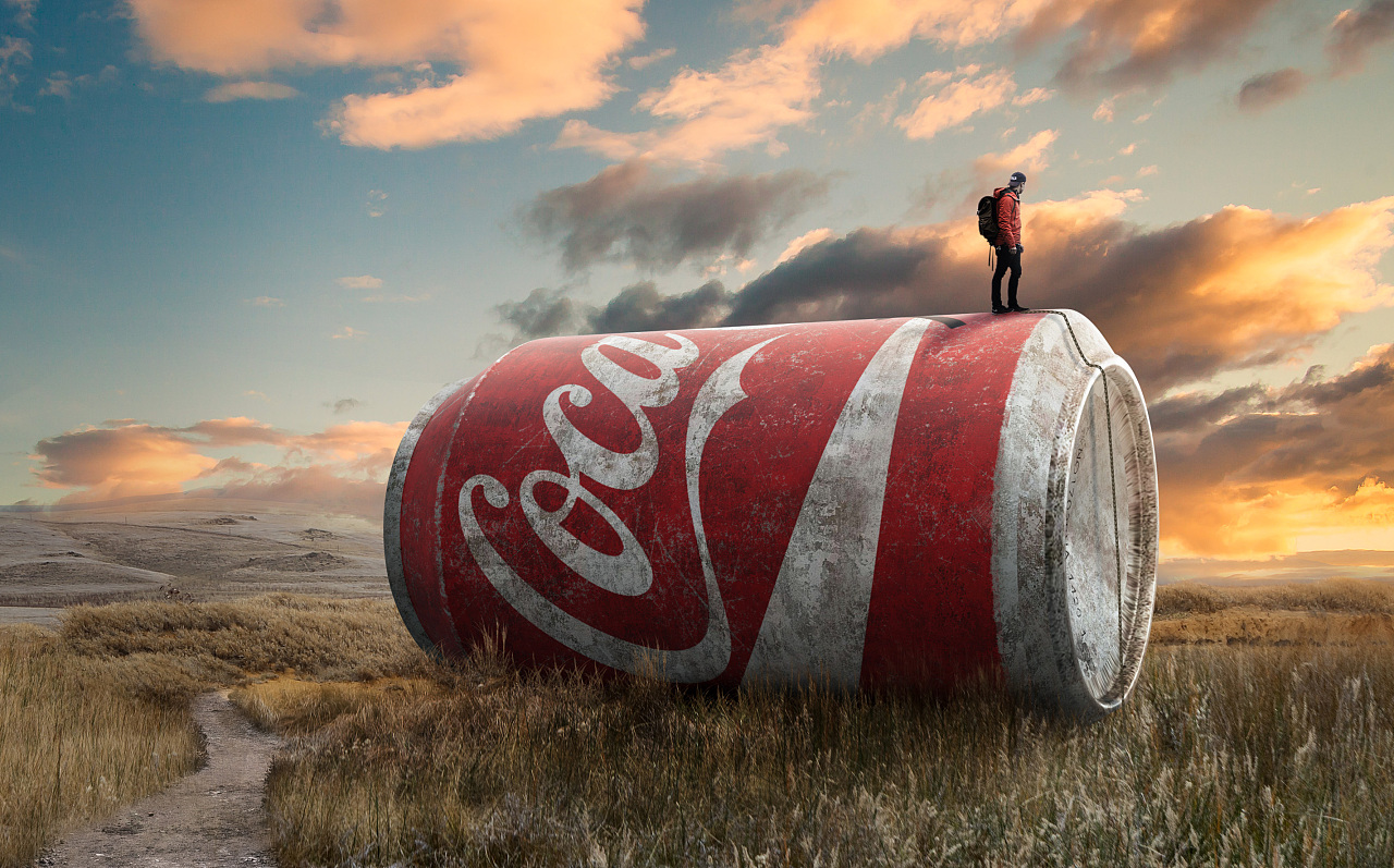 巨大可乐瓶创意合成海报