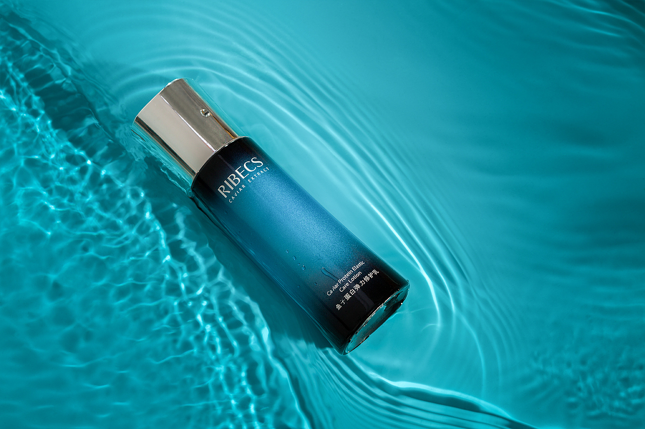 化妆品拍摄水中鱼子系列产品