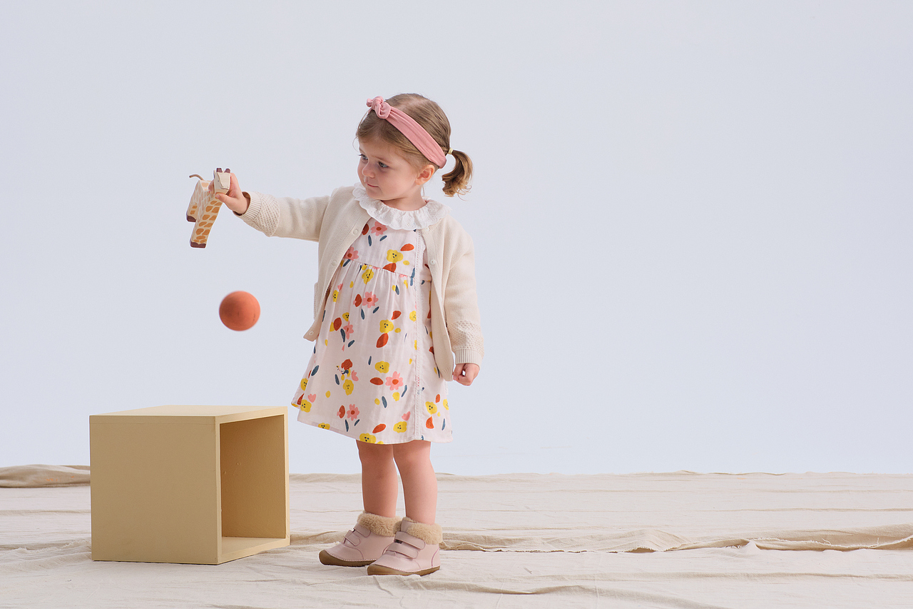 澳洲童鞋品牌Oldsoles-拍摄（图ZMjc4OTk0NDky） - 产品摄影 - 站酷设计师iGrow爱谷童模原创素材 - 站酷ZCOOL