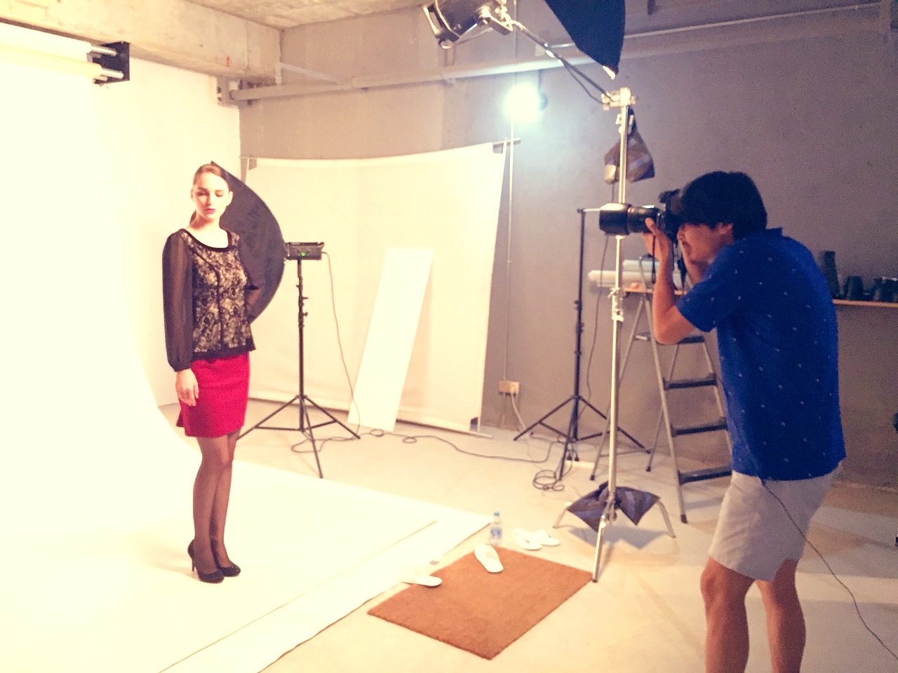 《木子兰》服装品牌画册-品牌视觉设计,大片修图,化妆,拍摄,印刷监印in站酷zcool