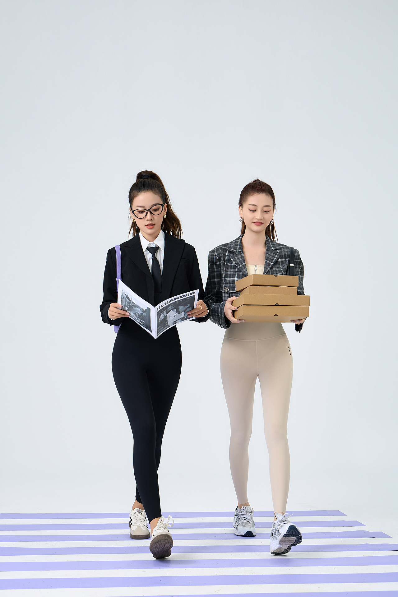 鲨鱼裤芭比裤创意棚拍打底裤拍摄