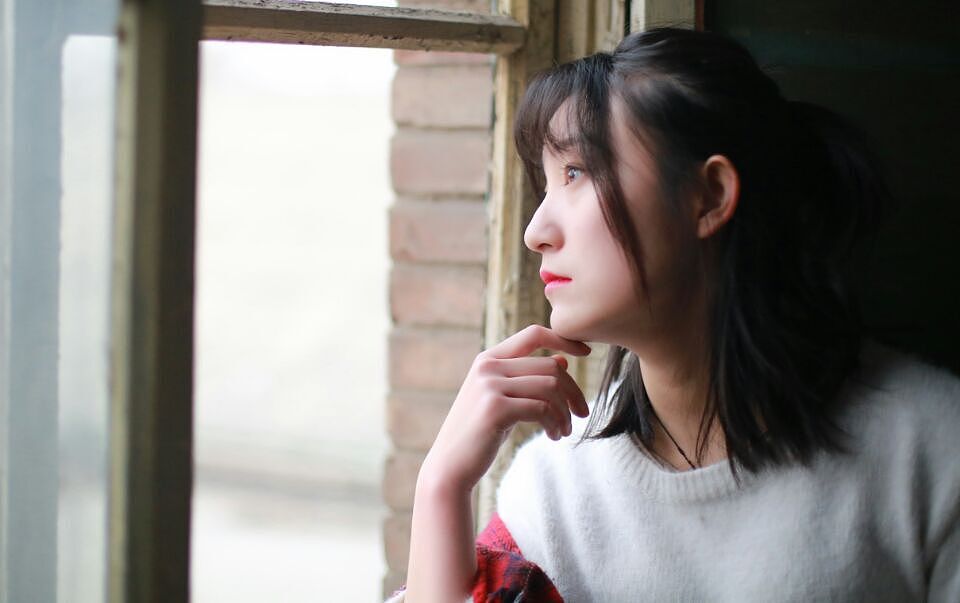 冬日蔷薇（图ZNDMxNDg3NzY=） - 人像摄影 - 站酷设计师蒜糖MOMO原创素材 - 站酷ZCOOL