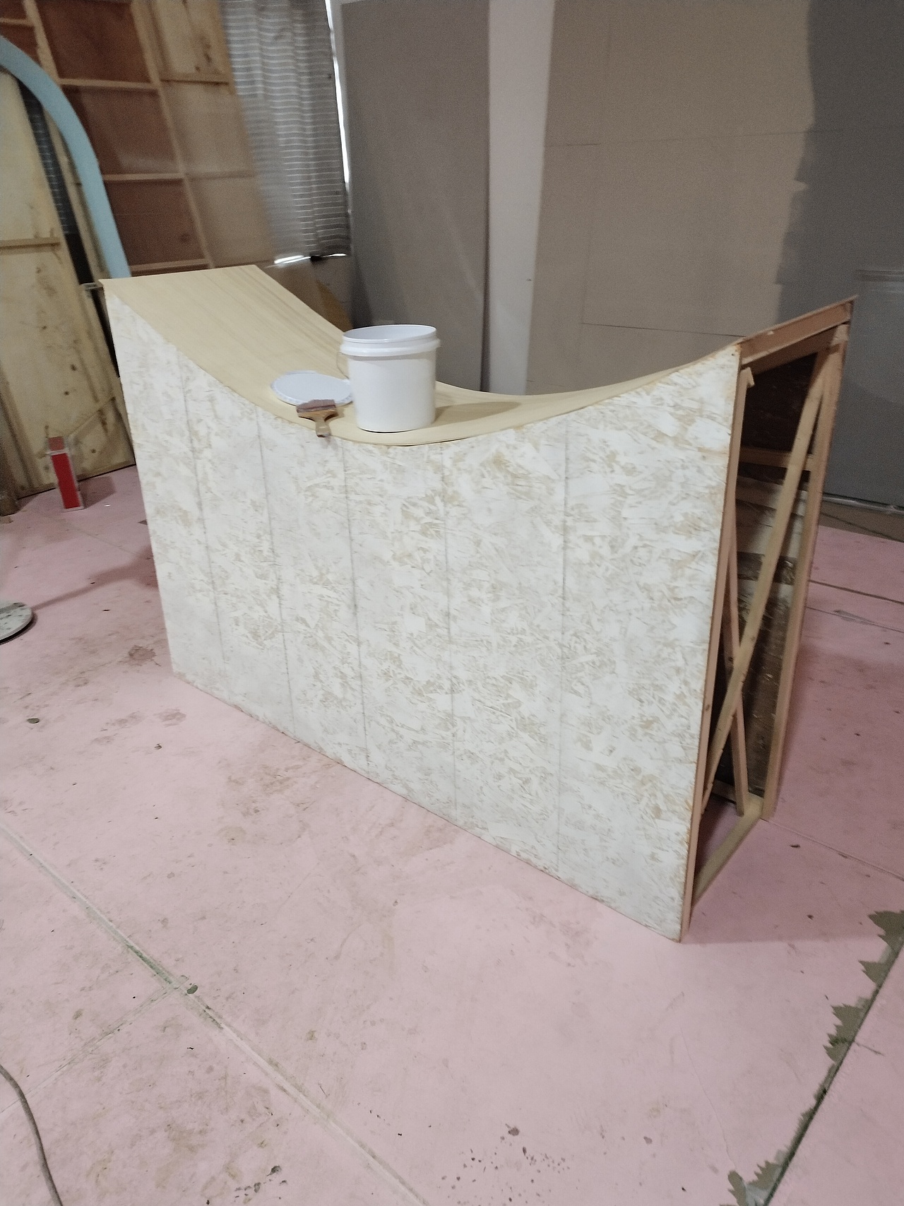 软板蒙面,斜拉加固